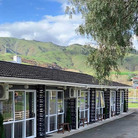 Racecourse Motel Paeroa Exterior photo