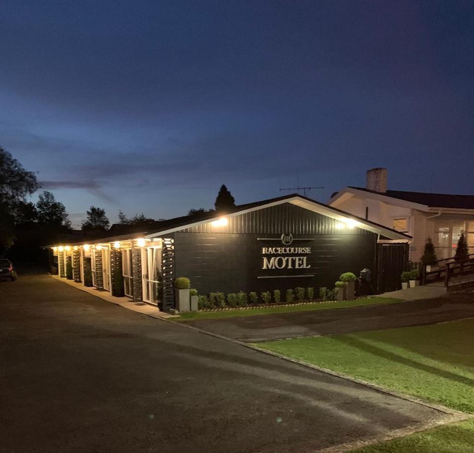 Racecourse Motel Paeroa Exterior photo