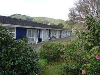 Racecourse Motel Paeroa Exterior photo